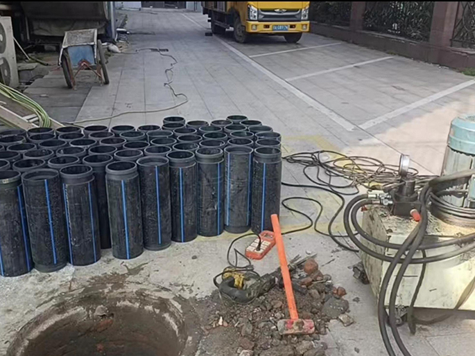 若羌PE置换管厂家 DN315置换管 非开挖管短管置换